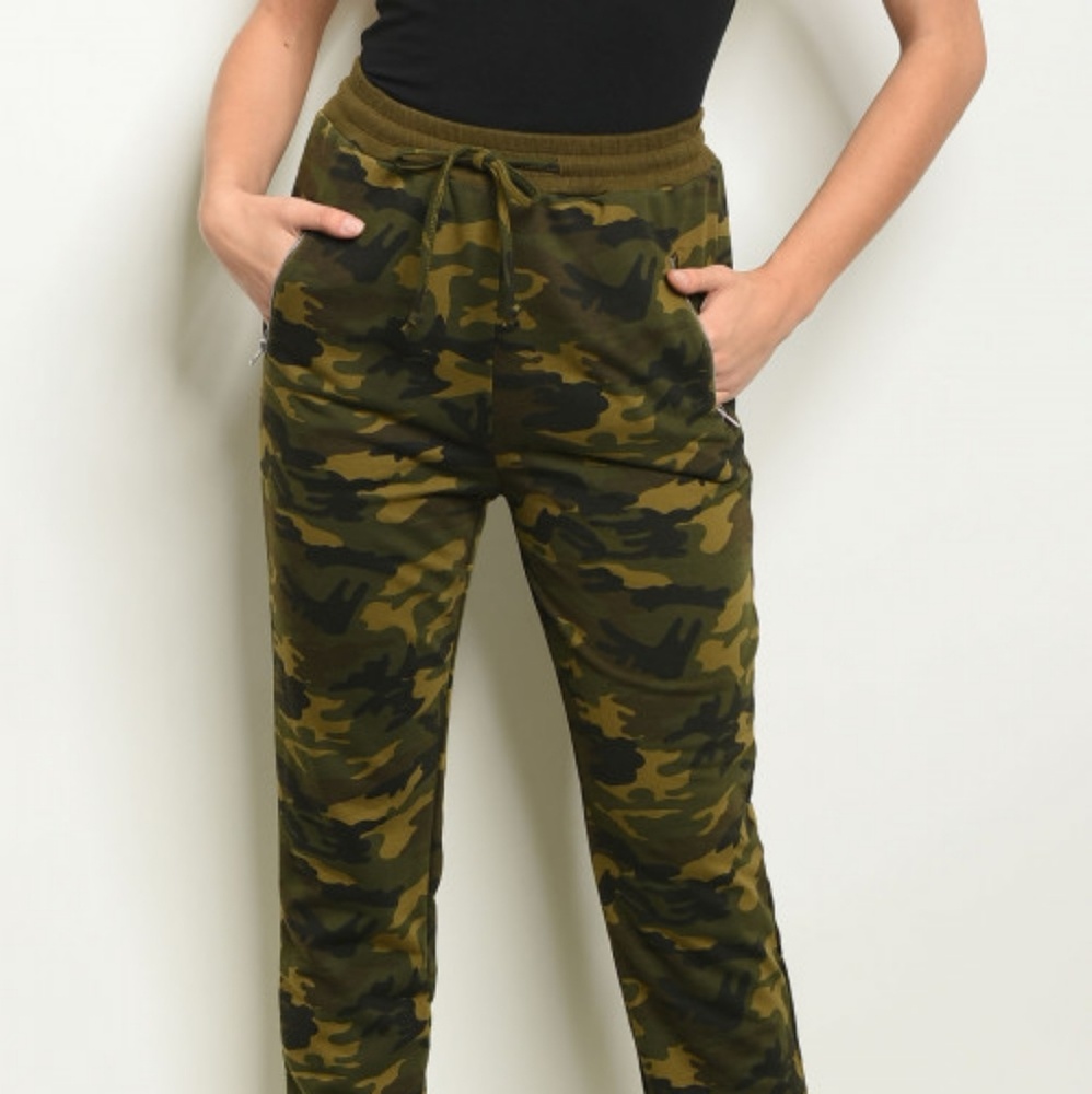 3 LEFT! Camo jogger pants - Picture 4 of 5